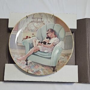 Vintage "At Granma's House" Artisan Collection Plate